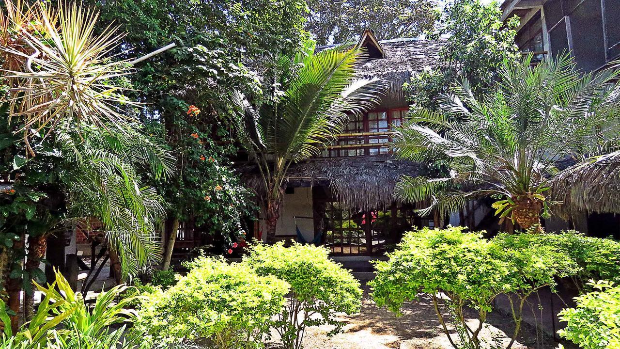 Hotel Sumpa Montañita Buitenkant foto