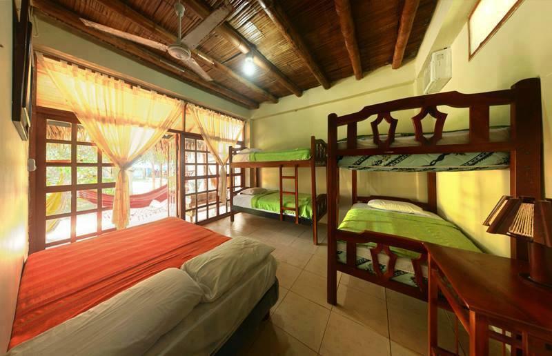 Hotel Sumpa Montañita Buitenkant foto